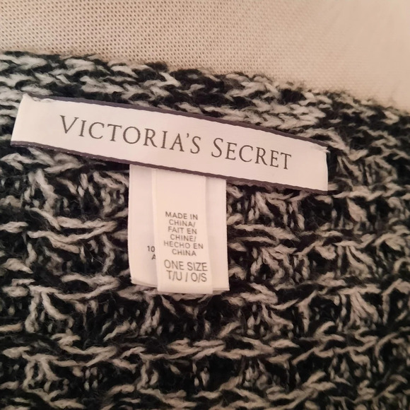 Victoria's Secret Rectangle Knit Multifunctional Scarf Black Grey - Picture 4 of 8